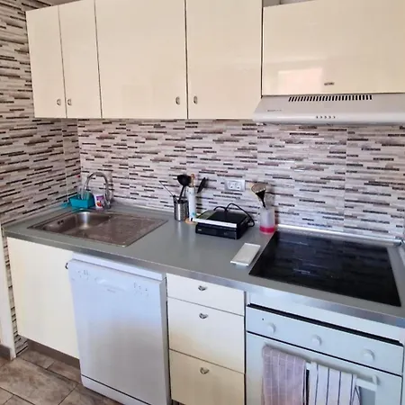 Disponibile Apartament